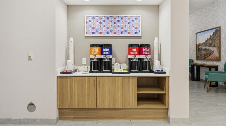 Hampton Inn & Suites Woodstock Restaurant