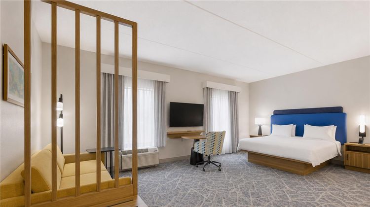 Hampton Inn & Suites Woodstock Room