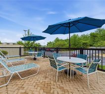 Hampton Inn & Suites Woodstock Exterior