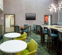Hampton Inn & Suites Mobile I-65-Airport Lobby