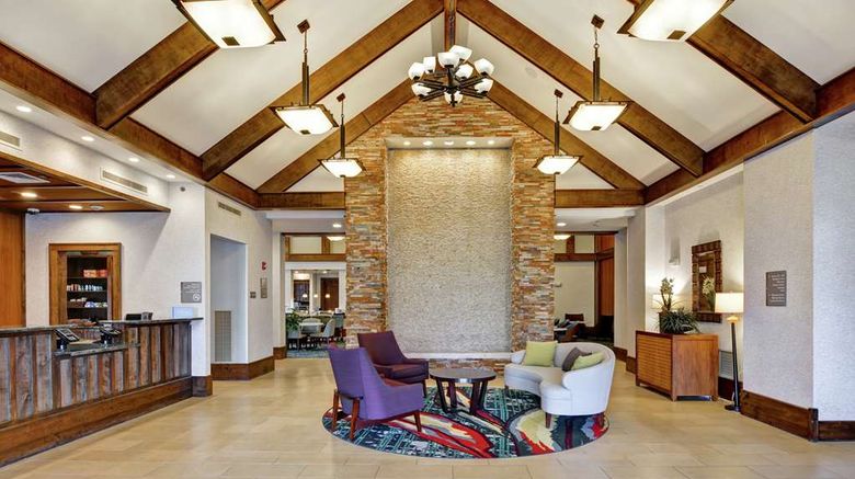 <b>Homewood Suites by Hilton-East Bay Lobby</b>. Images powered by <a href="https://iceportal.shijigroup.com/" title="IcePortal" target="_blank">IcePortal</a>.