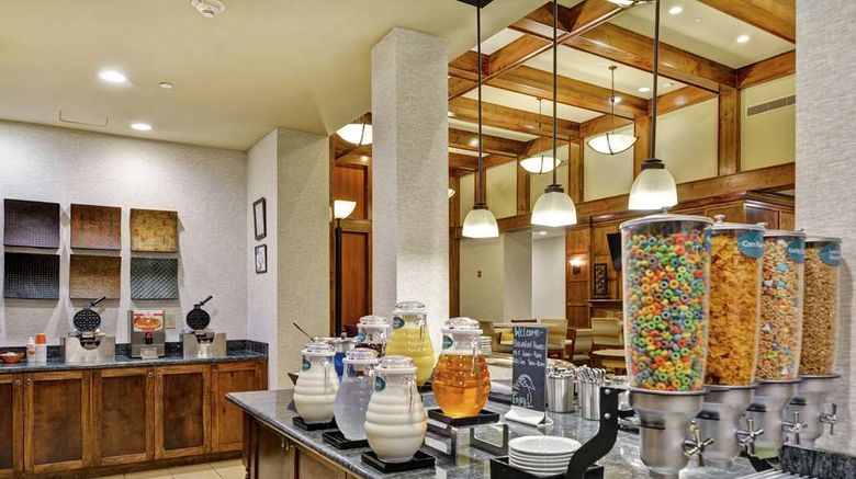 <b>Homewood Suites by Hilton-East Bay Restaurant</b>. Images powered by <a href="https://iceportal.shijigroup.com/" title="IcePortal" target="_blank">IcePortal</a>.