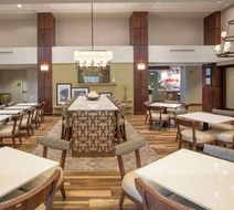 Hampton Inn Mobile Providence Park Lobby