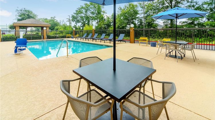 Hampton Inn Foley Pool