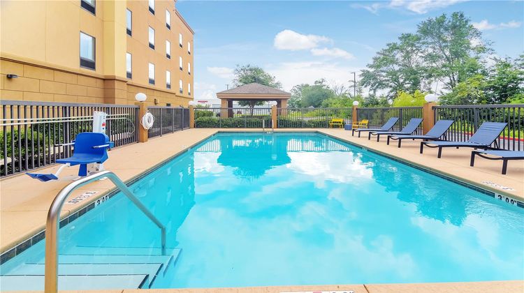 Hampton Inn Foley Pool