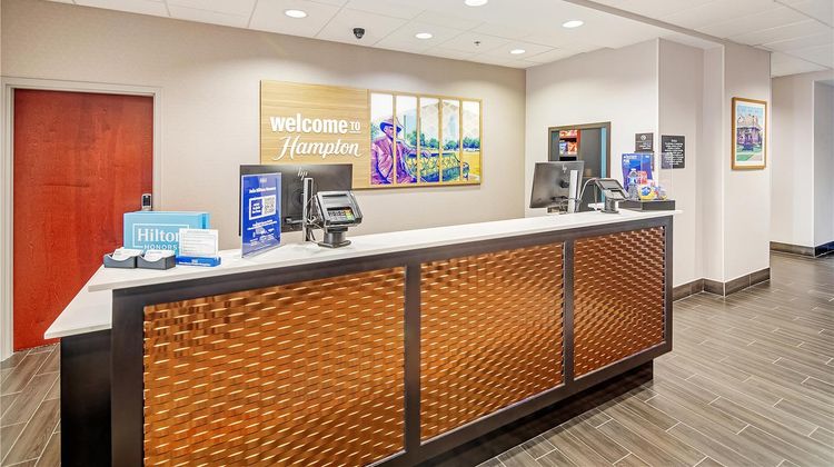Hampton Inn Foley Lobby