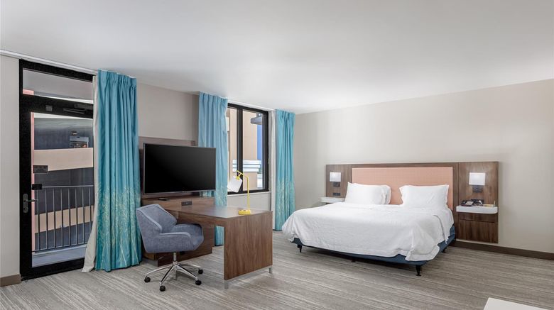 <b>Hampton Inn & Suites - Orange Beach Room</b>. Images powered by <a href="https://iceportal.shijigroup.com/" title="IcePortal" target="_blank">IcePortal</a>.