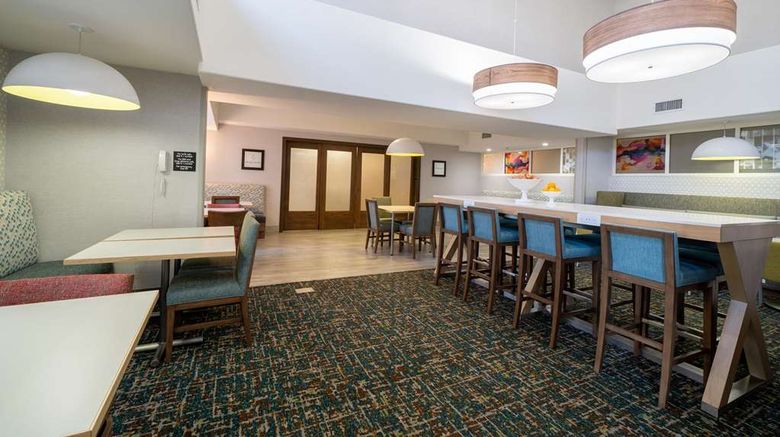 <b>Hampton Inn & Suites Modesto-Salida Lobby</b>. Images powered by <a href="https://iceportal.shijigroup.com/" title="IcePortal" target="_blank">IcePortal</a>.