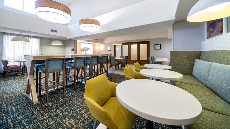 Hampton Inn & Suites Modesto-Salida Lobby