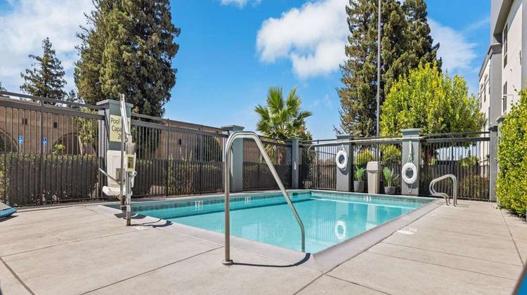 Hampton Inn & Suites Modesto-Salida Pool