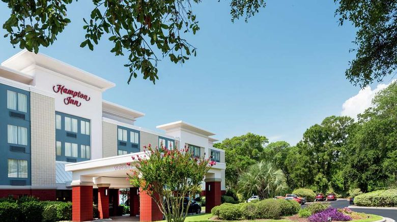 <b>Hampton Inn Morehead City Exterior</b>. Images powered by <a href="https://iceportal.shijigroup.com/" title="IcePortal" target="_blank">IcePortal</a>.