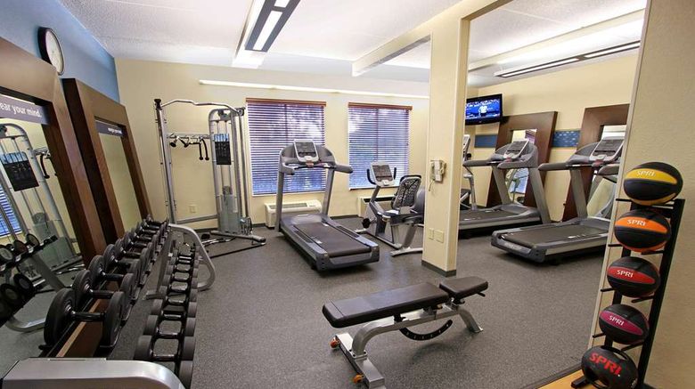 <b>Hampton Inn Morehead City Health</b>. Images powered by <a href="https://iceportal.shijigroup.com/" title="IcePortal" target="_blank">IcePortal</a>.