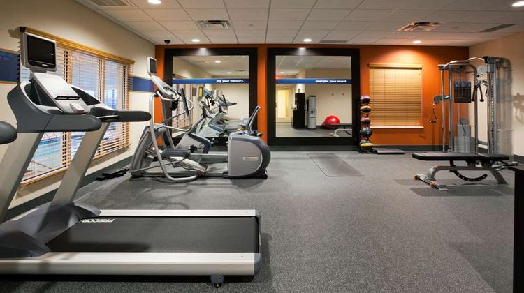Hampton Inn & Suites Minot Airport Health