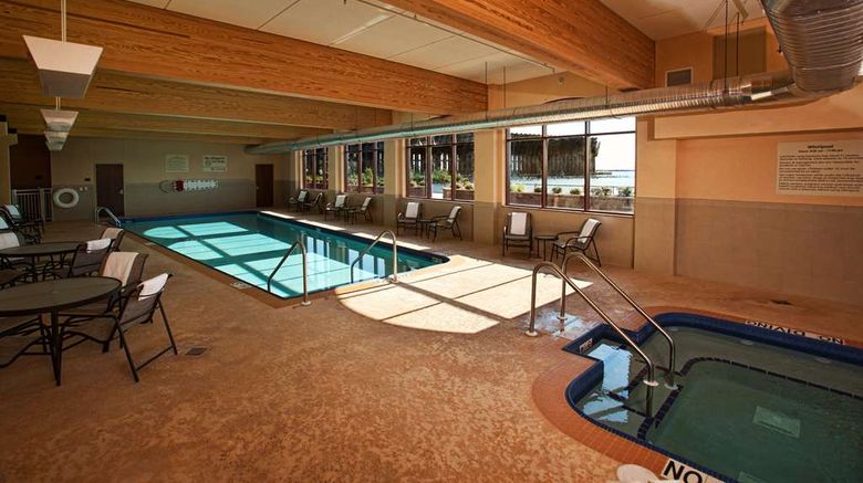 <b>Hampton Inn - Marquette/Waterfront Pool</b>. Images powered by <a href="https://iceportal.shijigroup.com/" title="IcePortal" target="_blank">IcePortal</a>.