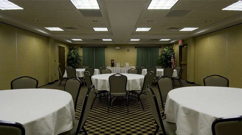 <b>Hampton Inn Marshall Meeting</b>. Images powered by <a href="https://iceportal.shijigroup.com/" title="IcePortal" target="_blank">IcePortal</a>.