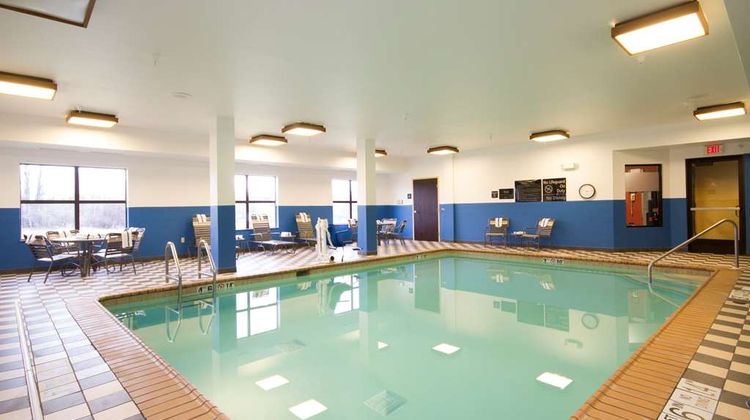 Hampton Inn Marshall Pool