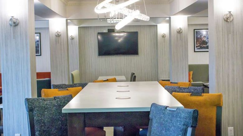<b>Hampton Inn Marion Lobby</b>. Images powered by <a href="https://iceportal.shijigroup.com/" title="IcePortal" target="_blank">IcePortal</a>.