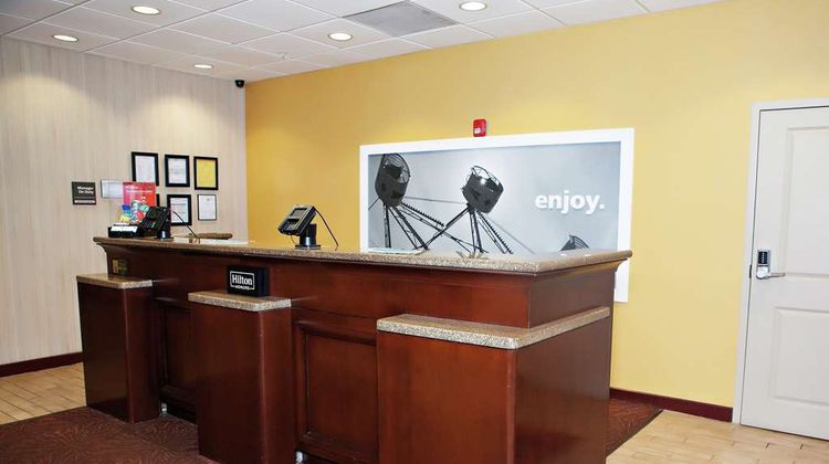 Hampton Inn Martin Lobby