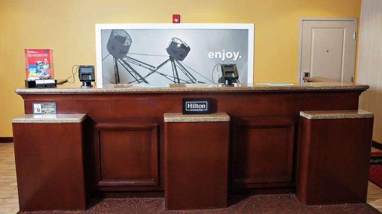 Hampton Inn Martin Lobby