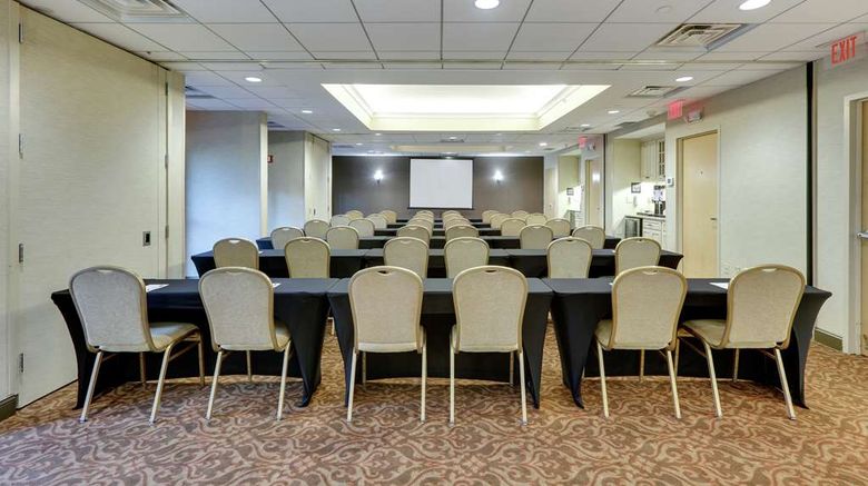 <b>Hampton Inn/Stes Mooresville/Lake Norman Meeting</b>. Images powered by <a href="https://iceportal.shijigroup.com/" title="IcePortal" target="_blank">IcePortal</a>.