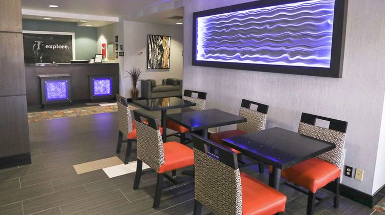 Hampton Inn Muskogee Lobby