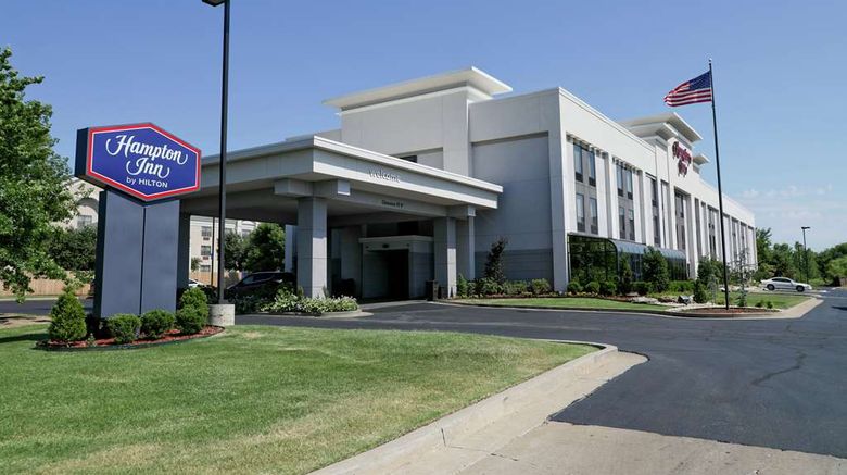 Hampton Inn Muskogee Exterior. Images powered by <a href="https://iceportal.shijigroup.com" target="_blank" rel="noopener">Ice Portal</a>.