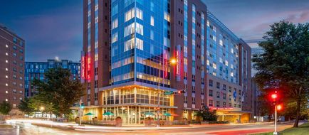Hampton Inn & Suites Madison/Downtown Exterior