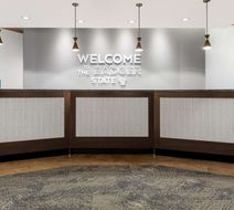 Hampton Inn & Suites Madison/Downtown Lobby