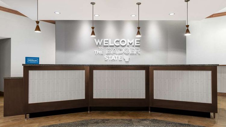 Hampton Inn & Suites Madison/Downtown Lobby