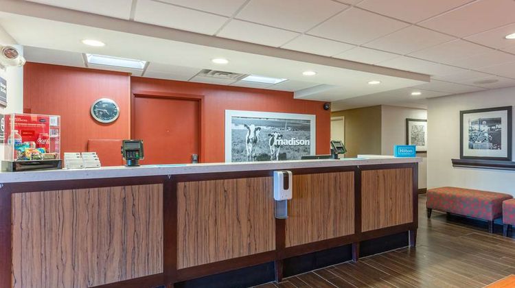 Hampton Inn Madison-East Towne Mall Lobby