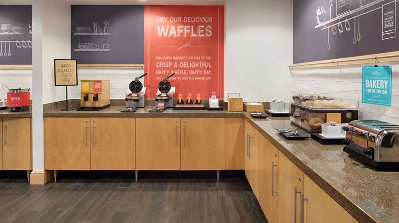 <b>Hampton Inn & Suites Madison West Restaurant</b>. Images powered by <a href="https://iceportal.shijigroup.com/" title="IcePortal" target="_blank">IcePortal</a>.
