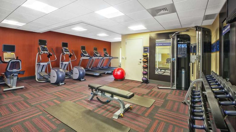 <b>Hampton Inn & Suites Madison West Health</b>. Images powered by <a href="https://iceportal.shijigroup.com/" title="IcePortal" target="_blank">IcePortal</a>.