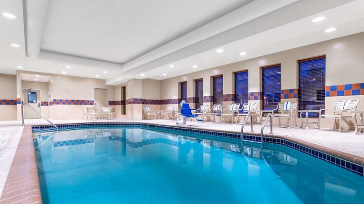 Hampton Inn & Suites Mall of America Pool