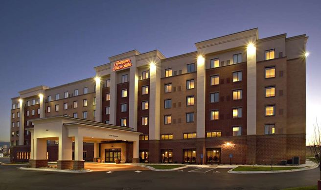 Hampton Inn & Suites Mall of America Exterior
