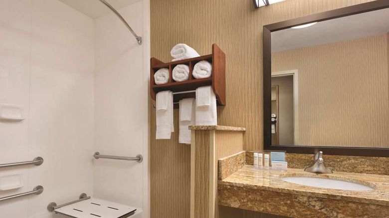<b>Hampton Inn Minneapolis-Burnsville Room</b>. Images powered by <a href="https://iceportal.shijigroup.com/" title="IcePortal" target="_blank">IcePortal</a>.