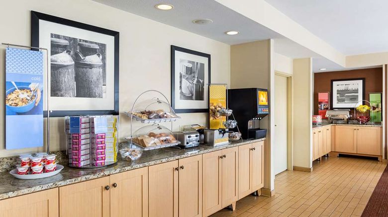 <b>Hampton Inn Minneapolis-Burnsville Restaurant</b>. Images powered by <a href="https://iceportal.shijigroup.com/" title="IcePortal" target="_blank">IcePortal</a>.