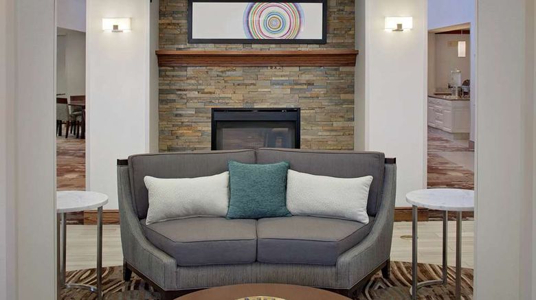 <b>Homewood Suites Mall of America Lobby</b>. Images powered by <a href="https://iceportal.shijigroup.com/" title="IcePortal" target="_blank">IcePortal</a>.