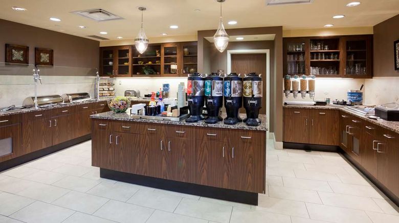<b>Homewood Suites by Hilton Lobby</b>. Images powered by <a href="https://iceportal.shijigroup.com/" title="IcePortal" target="_blank">IcePortal</a>.
