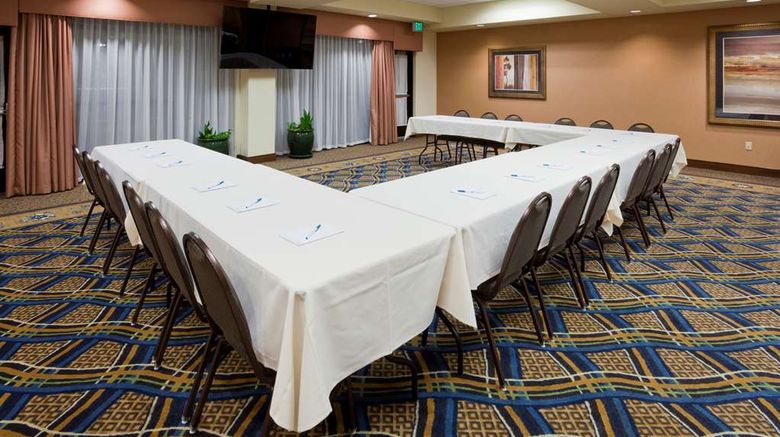 <b>Homewood Suites by Hilton Meeting</b>. Images powered by <a href="https://iceportal.shijigroup.com/" title="IcePortal" target="_blank">IcePortal</a>.