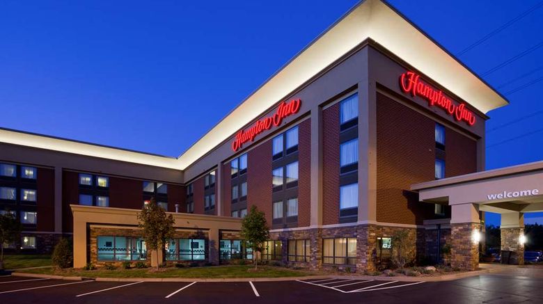 Hampton Inn Maple Grove Exterior. Images powered by <a href="https://iceportal.shijigroup.com" target="_blank" rel="noopener">Ice Portal</a>.