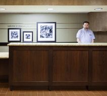 Hampton Inn Maple Grove Lobby