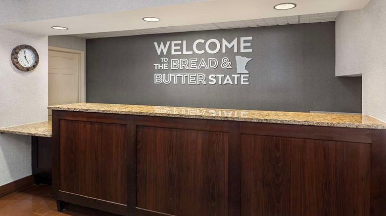 <b>Hampton Inn Maple Grove Lobby</b>. Images powered by <a href="https://iceportal.shijigroup.com/" title="IcePortal" target="_blank">IcePortal</a>.
