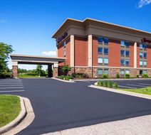 Hampton Inn Maple Grove Exterior