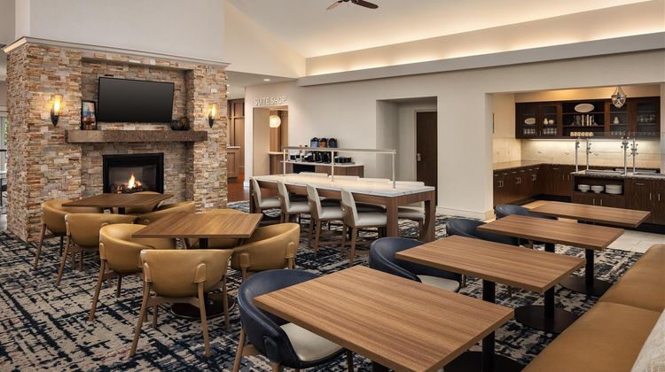 Homewood Suites by Hilton New Brighton Lobby