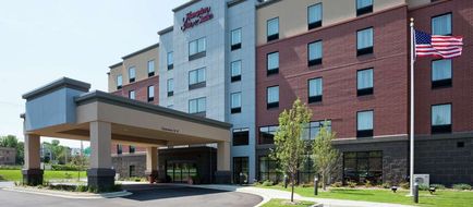 Hampton Inn & Suites, Minnetonka Exterior
