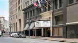 Hampton Inn & Suites Downtown Exterior