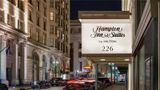 Hampton Inn & Suites Downtown Exterior