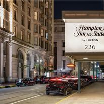 Hampton Inn & Suites Downtown
