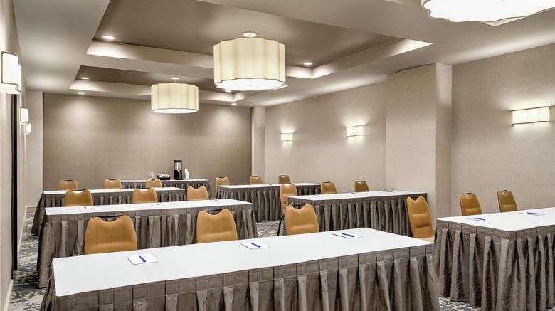 <b>Hampton Inn & Suites Downtown Meeting</b>. Images powered by <a href="https://iceportal.shijigroup.com/" title="IcePortal" target="_blank">IcePortal</a>.