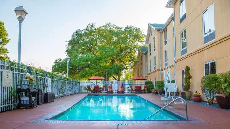 Hampton Inn & Suites New Orleans-Elmwood Pool